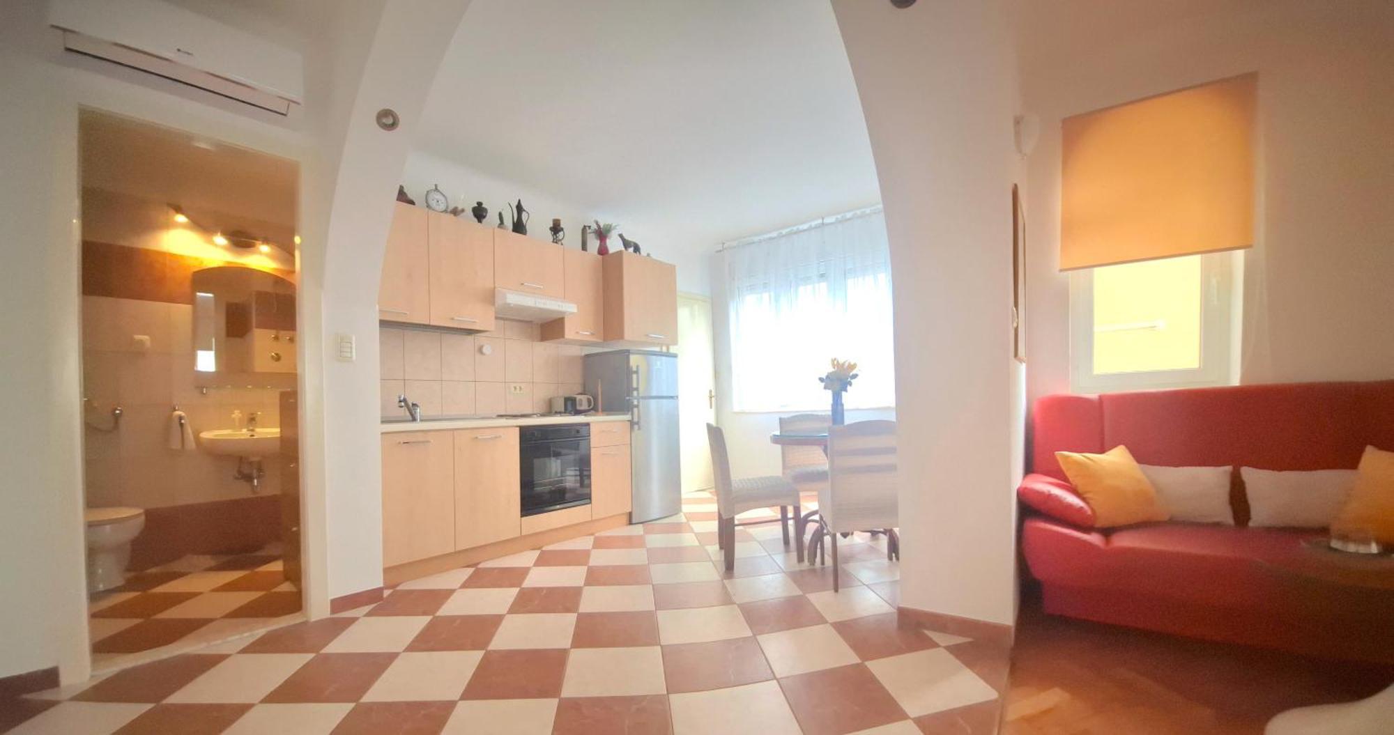 Sunny Center Apartment Split Quarto foto